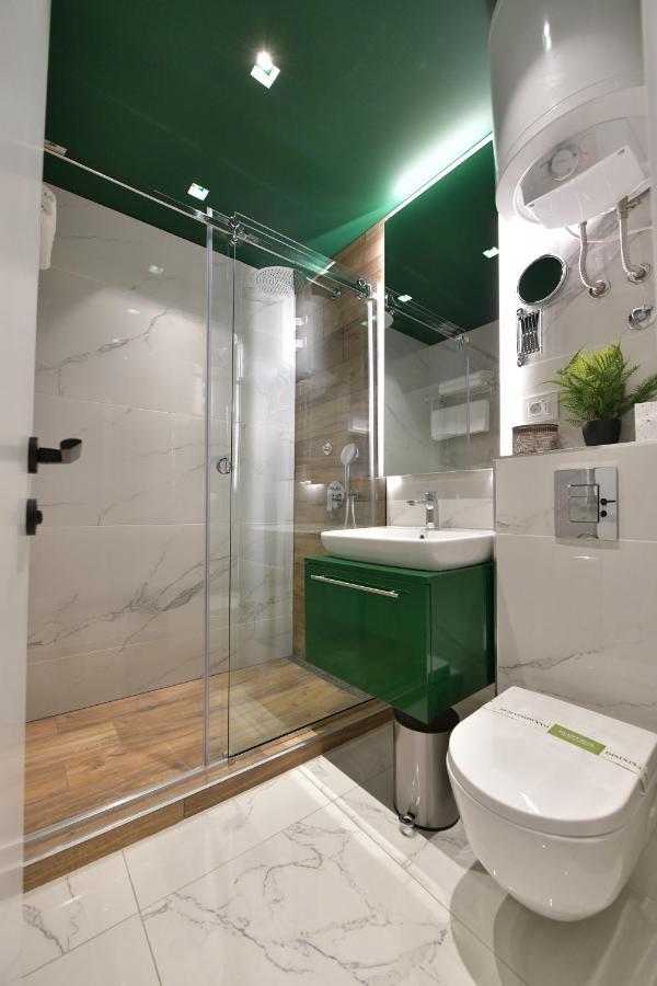 Royal Wellness And Spa Ruma Bagian luar foto
