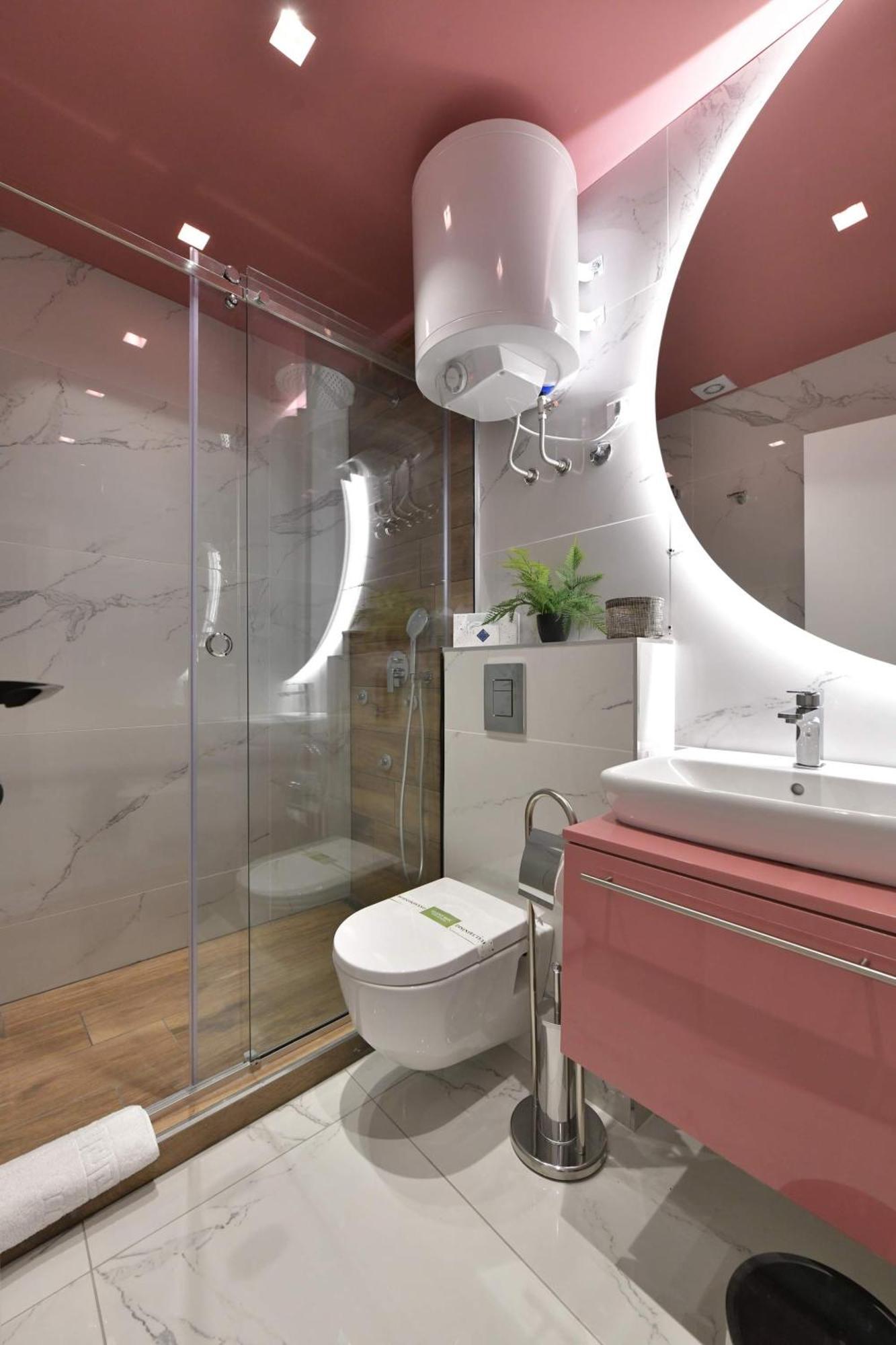 Royal Wellness And Spa Ruma Bagian luar foto