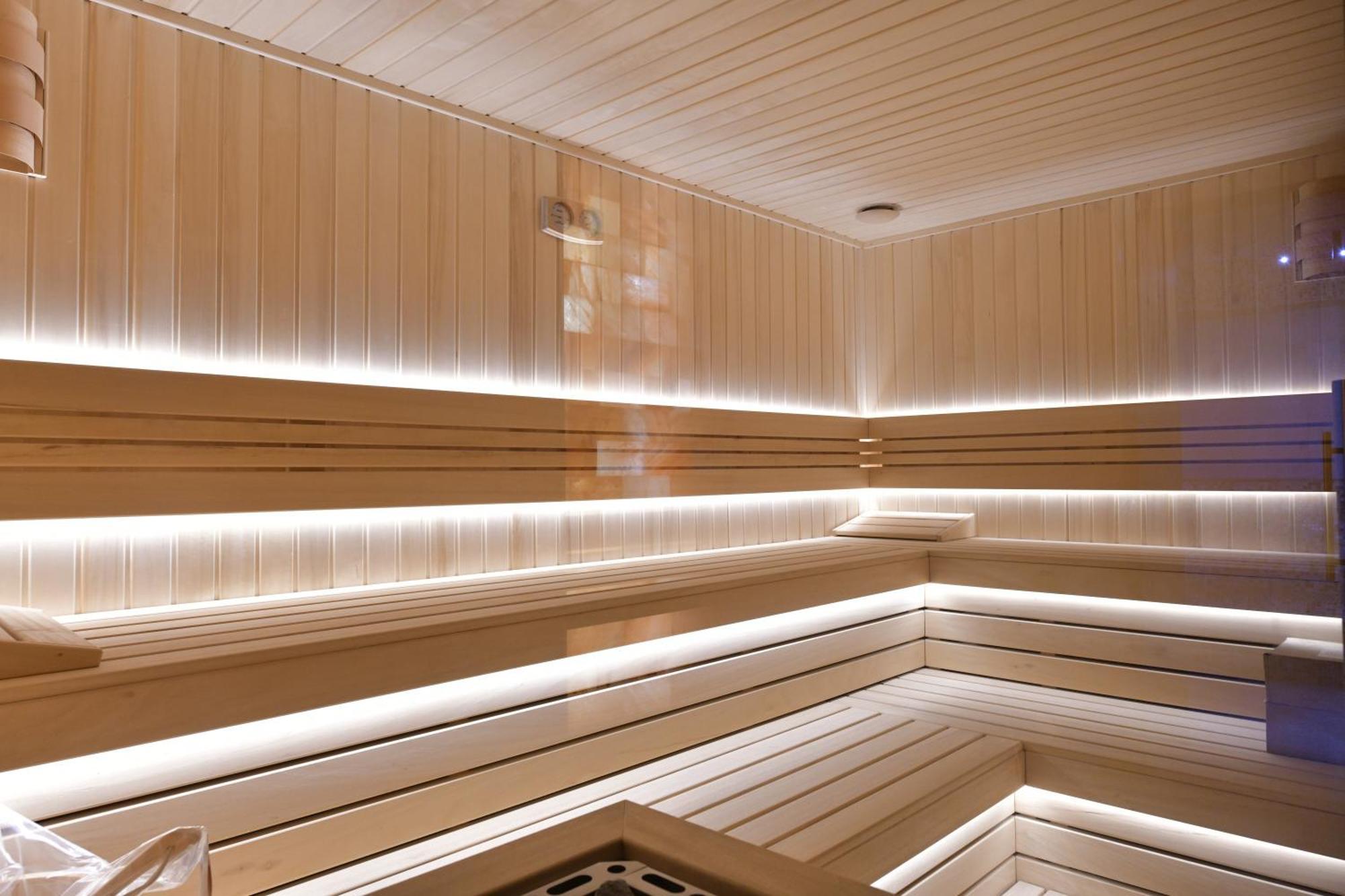 Royal Wellness And Spa Ruma Bagian luar foto